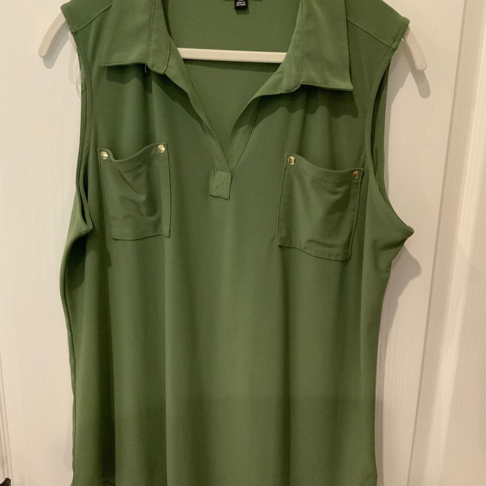 Jones  New York Beautiful Green All Seasons Color collar V Neck Top SZ XL